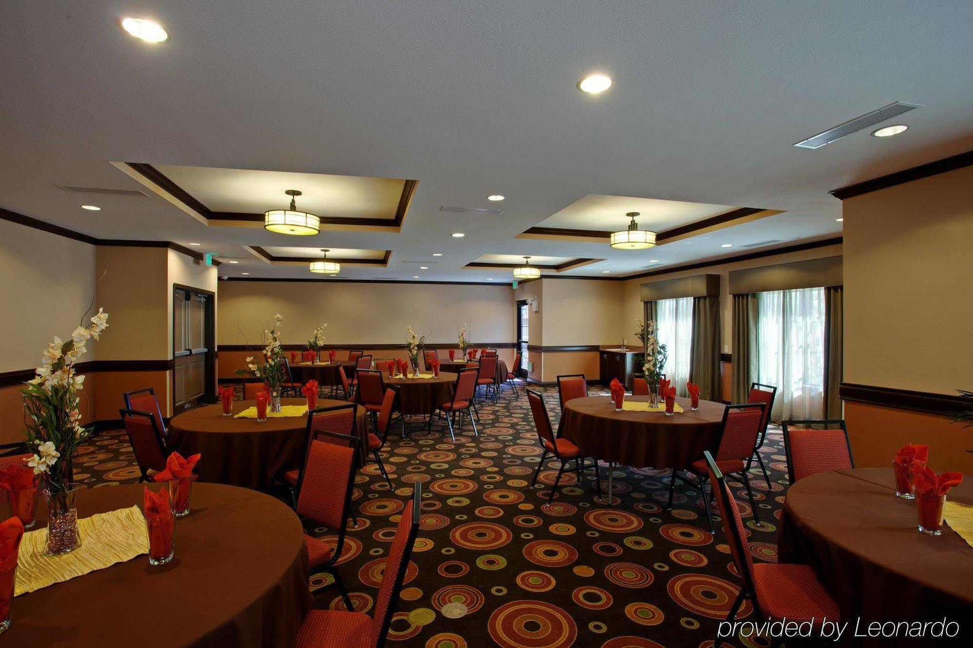 La Quinta By Wyndham Airport South Hotel