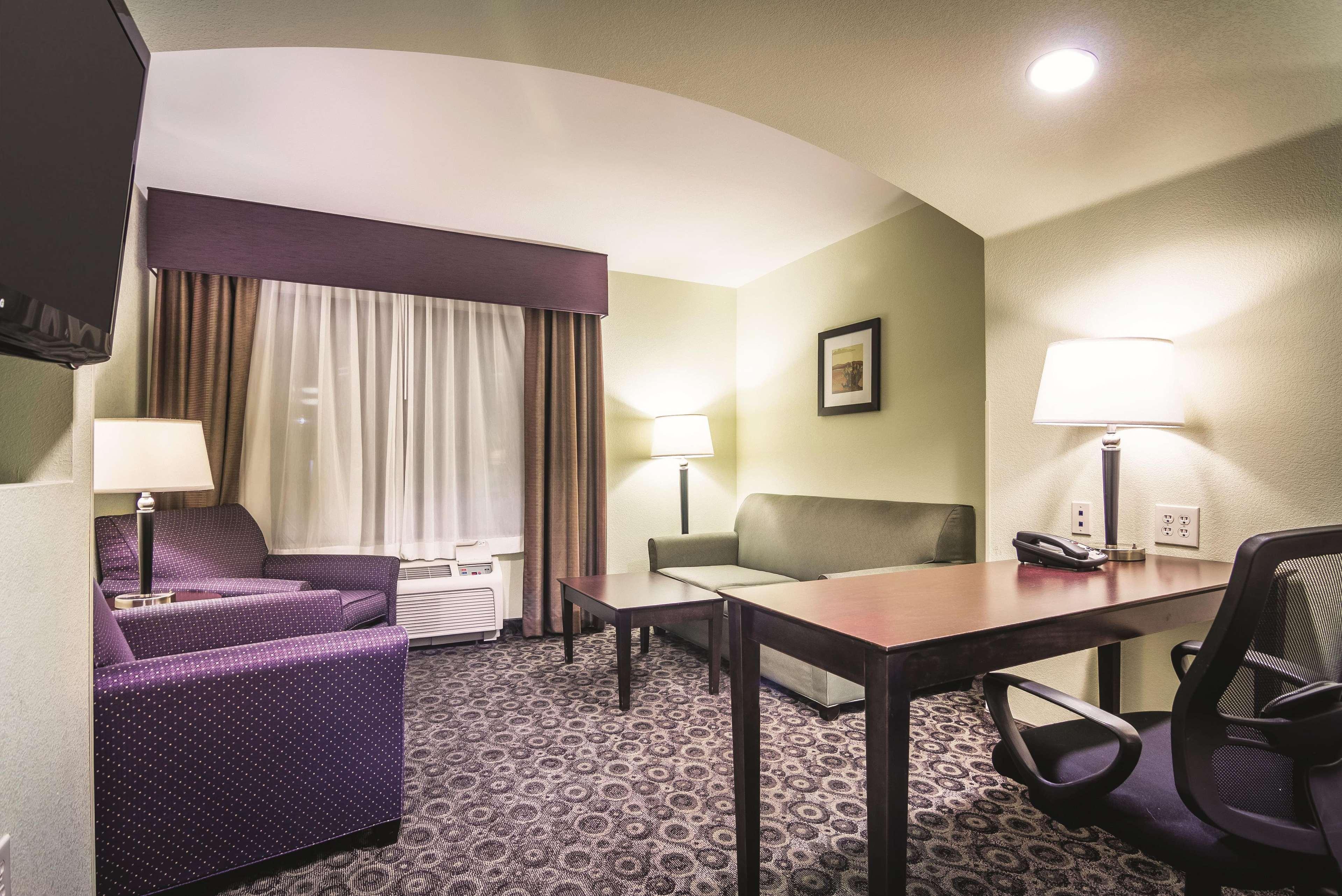 Hotel La Quinta By Wyndham Airport South 3*